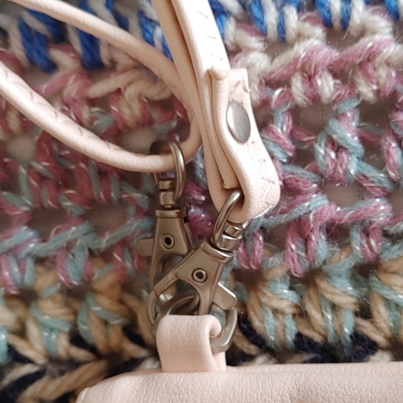 💚Pixie Mood Crossbody Bag with Wristlet - Picture 6 of 12